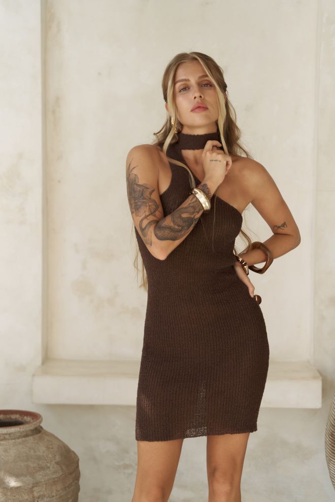 Mai Collection Καφέ Αμάνικο Μίνι Φόρεμα Bodycon Με Εναν Ωμο Χονδρικό εμπόριο ενδυμάτων 5