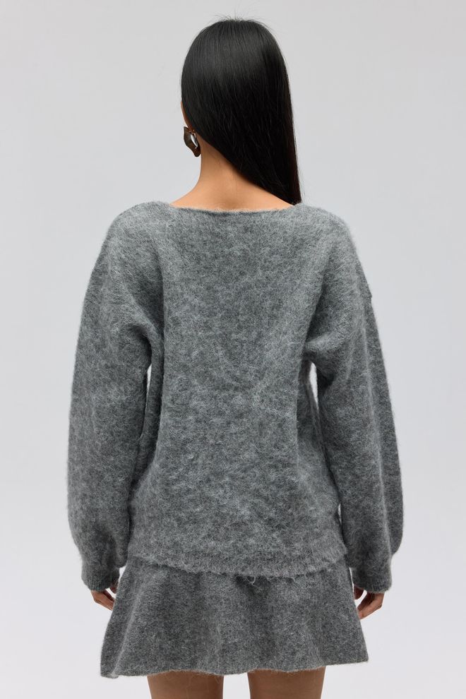 Mai Collection Серый Свитер С V образным Вырезом И Длинными Рукавами Grey Sweater With V Neck And Long Sleeves Оптовая продажа одежды Винтаж