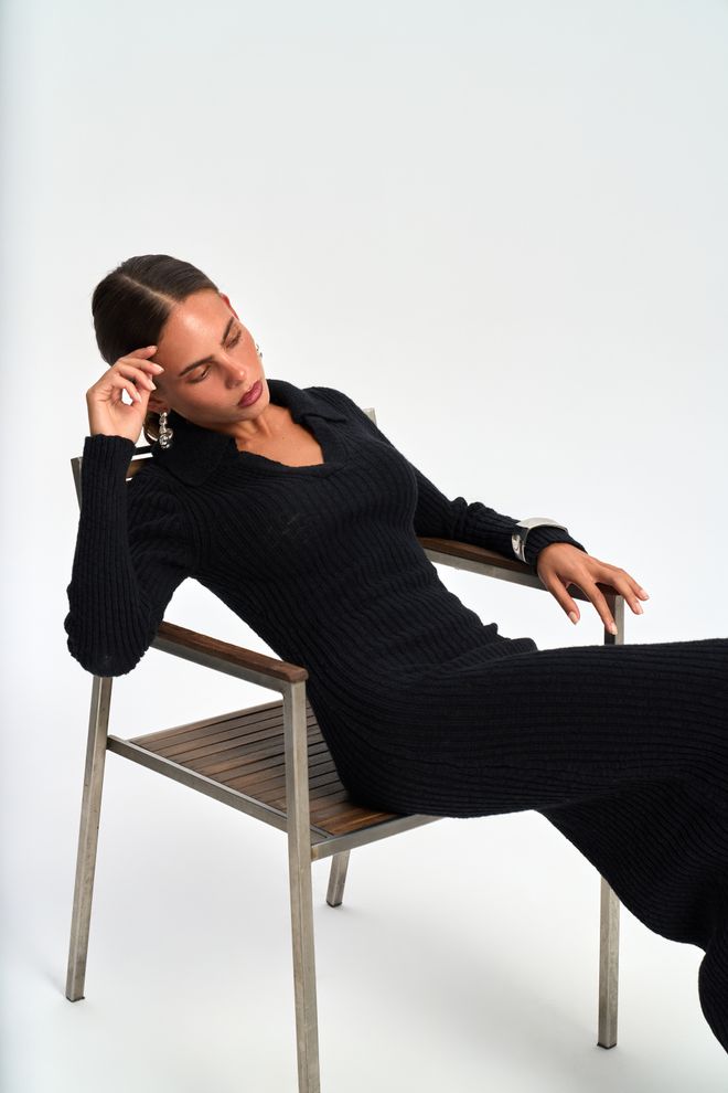 Mai Collection Κομψό Μαύρο Bodycon Φόρεμα Με Λαιμόκοψη Με Εγκοπή Χονδρικό εμπόριο ενδυμάτων Κοκτέιλ