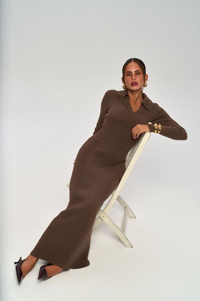 Mai Collection Κομψό Καφέ Πουλόβερ Φόρεμα Με Λαιμόκοψη Με Εγκοπή Χονδρικό εμπόριο ενδυμάτων 1