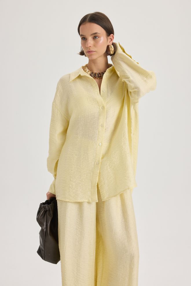 Mai Collection Žltá Košeľa Voľného Strihu S Vrúbkovaným Golierom Veľkoobchod s oblečením Doma