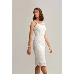 A wholesale clothing model wears 33194 - Strapless Slim Fit Pure Cotton White Brode Dress - White, Turkish wholesale Dress of Mare Style