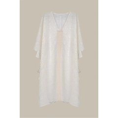 Ένα μοντέλο χονδρικής πώλησης ρούχων φοράει 33205 - Guipure Detailed Off-White Embroidered Beach Dress - Ecru, τούρκικο Φόρεμα χονδρικής πώλησης από Mare Style