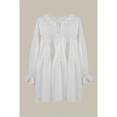 Veleprodajni model oblačil nosi 33210 - Comfortable Cut Cotton White Brode Dress - White, turška veleprodaja Obleka od Mare Style