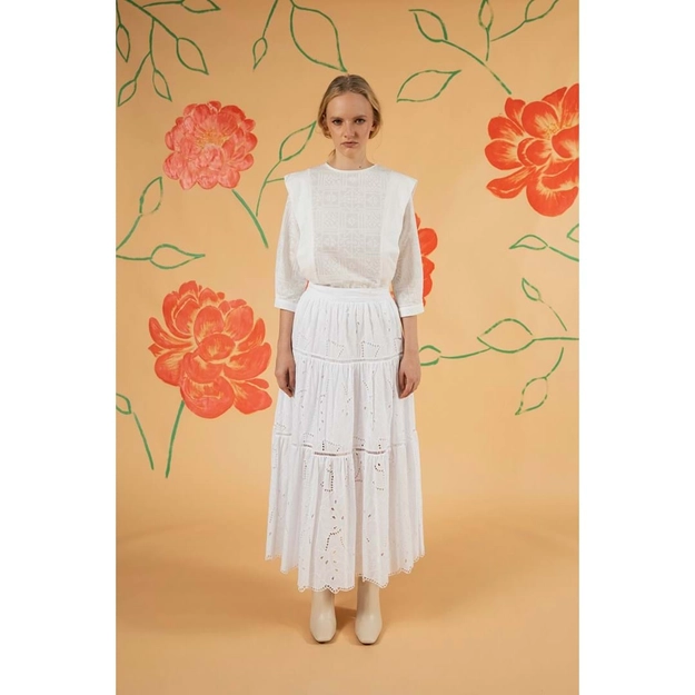 A model wears 33218 - Patterned Pure Cotton Pleated Long Embroidery Skirt - White, wholesale Skirt of Mare Style to display at Lonca
