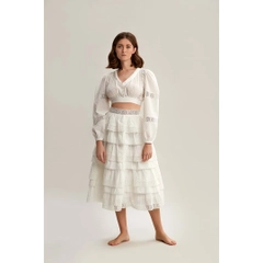 Een kledingmodel uit de groothandel draagt 33220 - Ruffled Layered Pure Cotton Long Embroidered Skirt - White, Turkse groothandel Rok van Mare Style