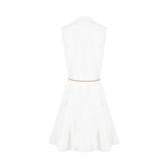 Een kledingmodel uit de groothandel draagt 33243 - White Patterned Cotton Sleeveless Embroidery Dress - White, Turkse groothandel Jurk van Mare Style