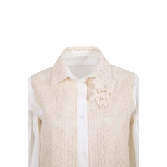 Een kledingmodel uit de groothandel draagt 33246 - Patterned Long Sleeve Shirt - Beige, Turkse groothandel Shirt van Mare Style