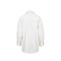 Bir model, Mare Style toptan giyim markasının 33246 - Patterned Long Sleeve Shirt - Beige toptan Gömlek ürününü sergiliyor.