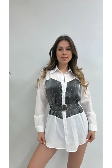 A wholesale clothing model wears  Polka Dot Shirt With Waist Belt Detail
, Turkish wholesale Shirt of Maxi Modena