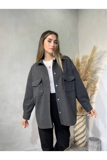 A wholesale clothing model wears  Snap Detailed Shirt Collar Double Pocket Jacket
, Turkish wholesale Jacket of Maxi Modena