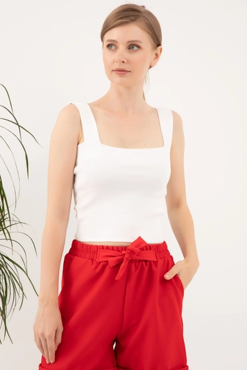 A wholesale clothing model wears  Square Neck Knitwear Athlete Blouse
, Turkish wholesale Undershirt of Maxi Modena
