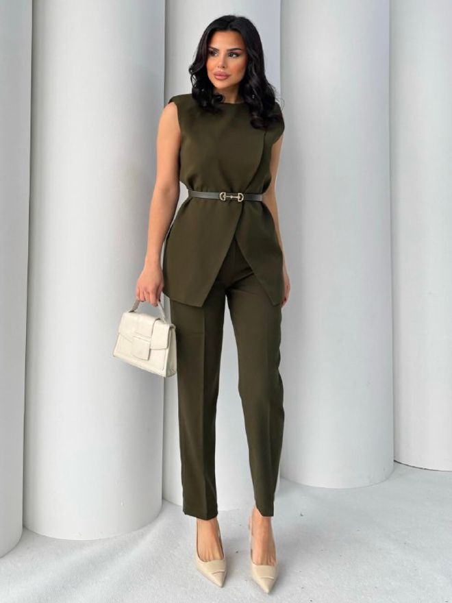 Maxi Modena Elegantno Žensko Odijelo Bez Rukava S Detaljnim Pojasom Veleprodaja odjeće Večer