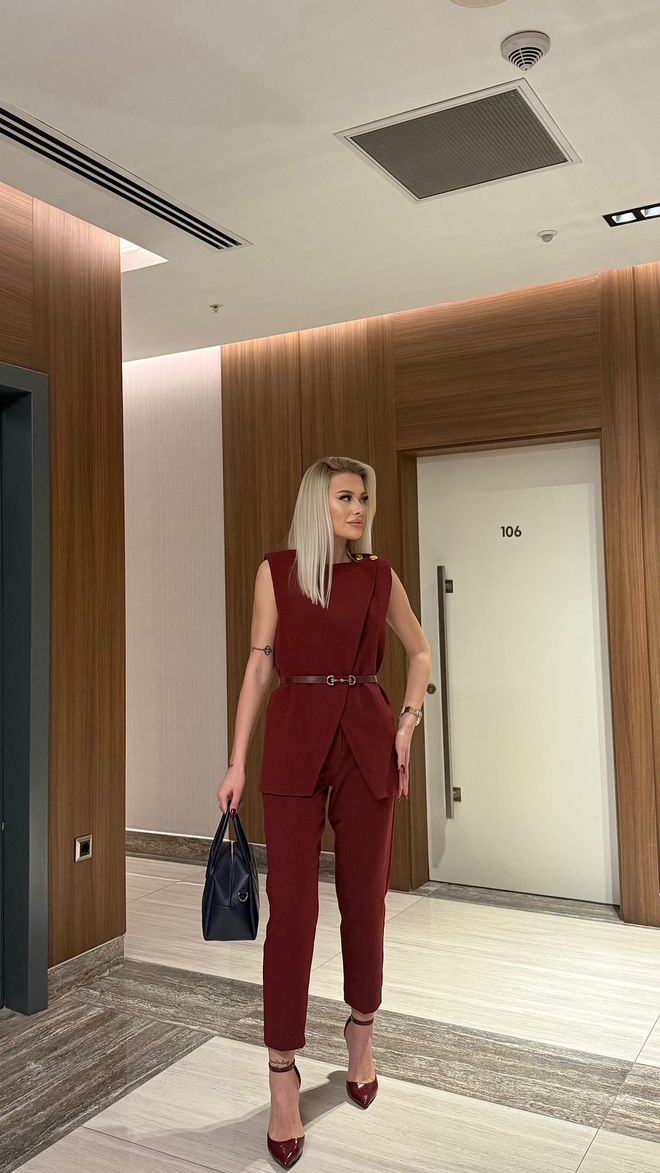 Maxi Modena Anzug Mit Gürteldetail Burgunderrot Großhandelskleidung Dating