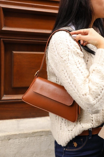 Veľkoobchodný model oblečenia nosí  Alba s jednoduchým dizajnom krytá taška cez rameno - Tan
, turecký veľkoobchodný Taška od Mina Fashion