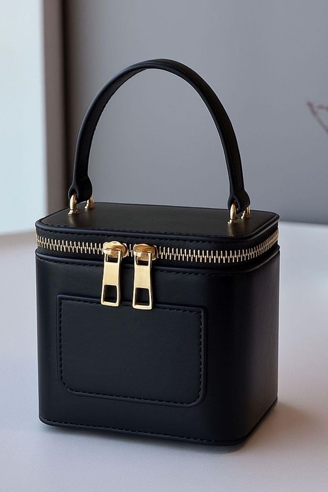 Mina Fashion Bolsa Mini Box Cross Strap — Bolsa de mão e ombro de couro PU brilhante preta Roupas por atacado 0