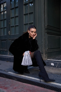 A wholesale clothing model wears mna11256-sequined-handbag-silver, Turkish wholesale Bag of Mina Fashion