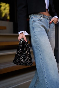 A wholesale clothing model wears mna11257-sequined-handbag-silver-&-black, Turkish wholesale Bag of Mina Fashion