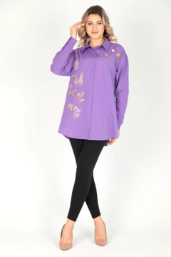Модель оптовой продажи одежды носит 44731 - Shirt - Purple, турецкий оптовый товар Рубашка от Miena.