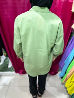 A wholesale clothing model wears 47391 - Shirt - Çağla, Turkish wholesale Shirt of Miena