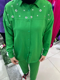 A wholesale clothing model wears 47404 - Suit - Green, Turkish wholesale Suit of Miena