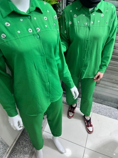Ein Bekleidungsmodell aus dem Großhandel trägt 47404 - Suit - Green, türkischer Großhandel Anzug von Miena