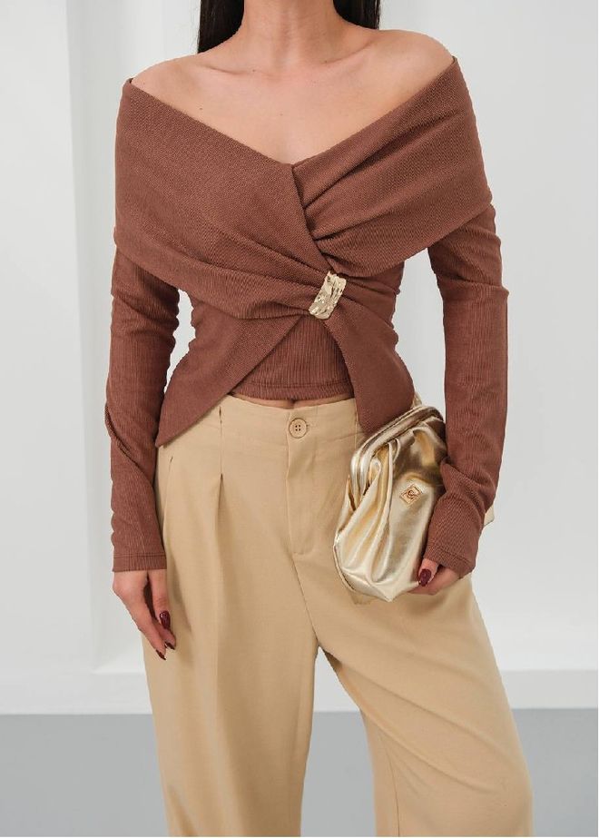 Mistix Chemisier Brun Élégant Coupe Étroite Avec Encolure Ras Du Cou Vêtements en gros Décontracté