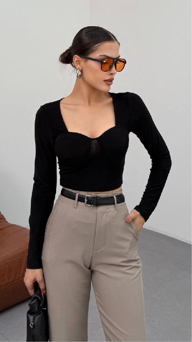 Mistix Black Slim Fit Crop Blouse With Sweetheart Neck Wholesale Clothing Casual