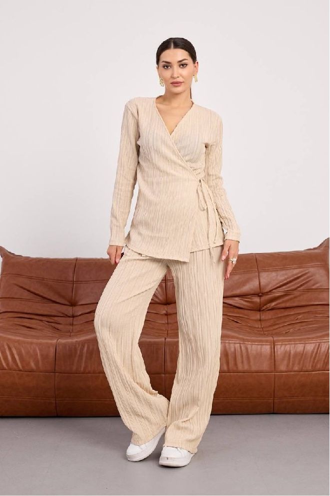 Mistix Беж Комплет Са Пругама И Палацо Панталонама За Елегантан Лежеран Стил Велепродаја одеће скроман
