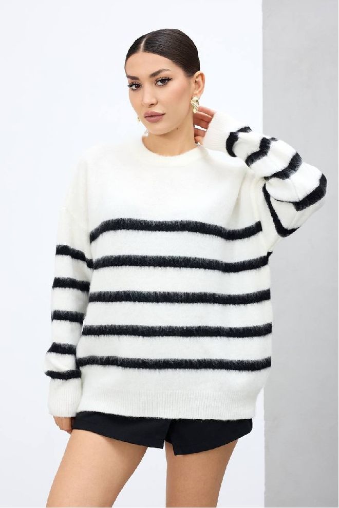 Mistix Balta Laisvo Stiliaus Palaidinė Oversized Didmeninė prekyba drabužiais Apykaklė su įkirpimu