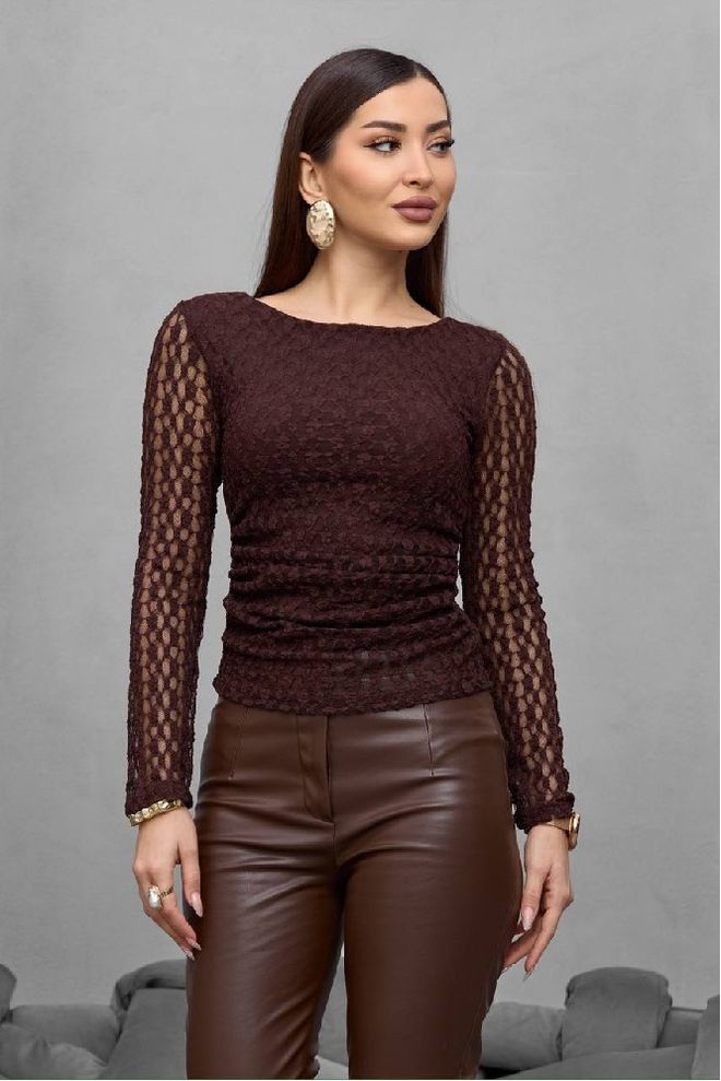 Mistix Elegante Braune Bluse Mit Bootsausschnitt Und Slim Fit Großhandelskleidung Sexy