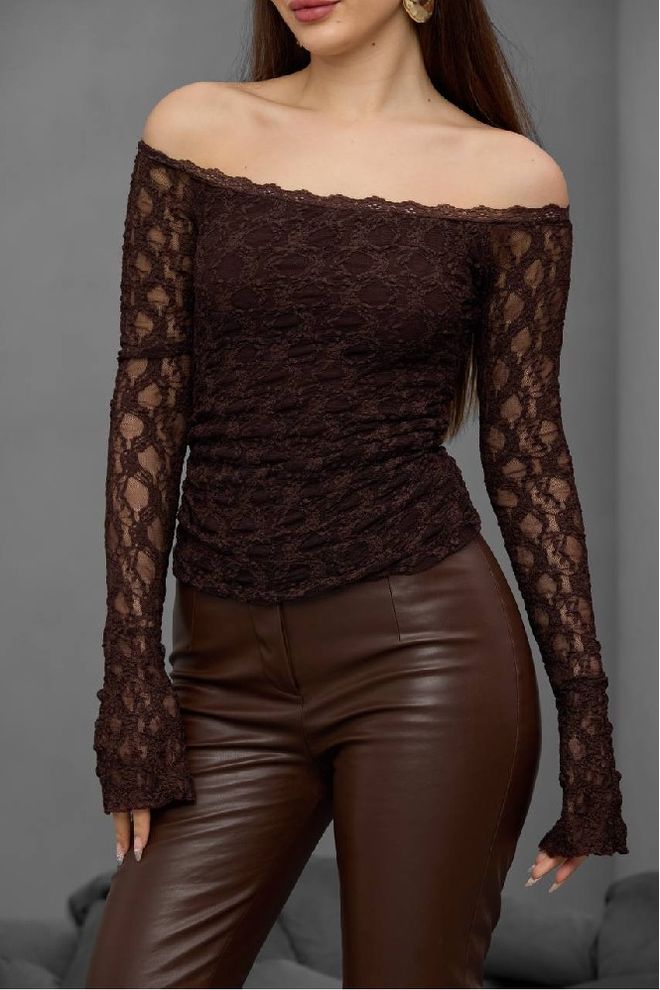 Mistix Bruine Fitted Blouse Met Off Shoulder Hals Groothandel Kleding Sexy