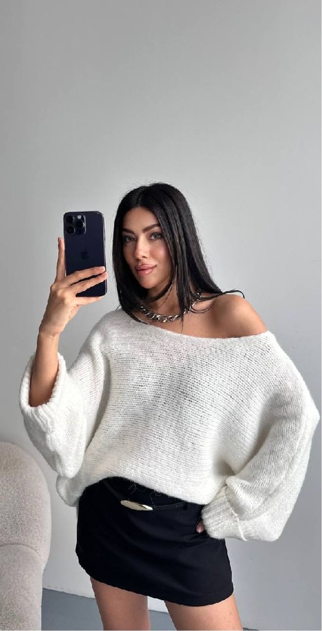 Mistix Beyaz Bol Kalıp Omzu Açık Yaka Bluz Toptan Giyim Gündelik