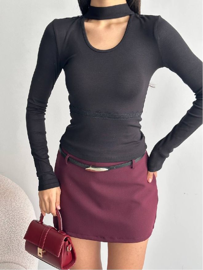 Mistix Zwarte Slim Fit Blouse Met Lange Rechte Mouwen En Ronde Hals Groothandel Kleding Casual