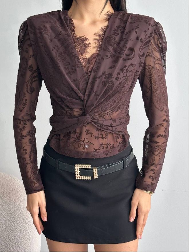 Mistix Bruine Elegante Paisley Blouse Met V hals Groothandel Kleding Vintage