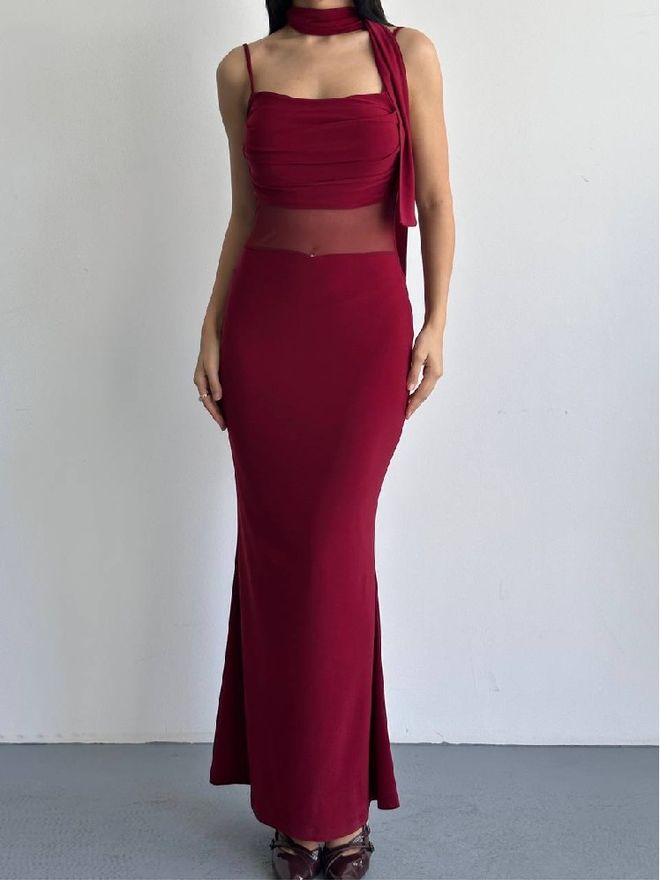 Mistix Tamsiai Raudona Bodycon Suknelė Su Kvadratine Iškirpte Didmeninė prekyba drabužiais Čiuožėjos