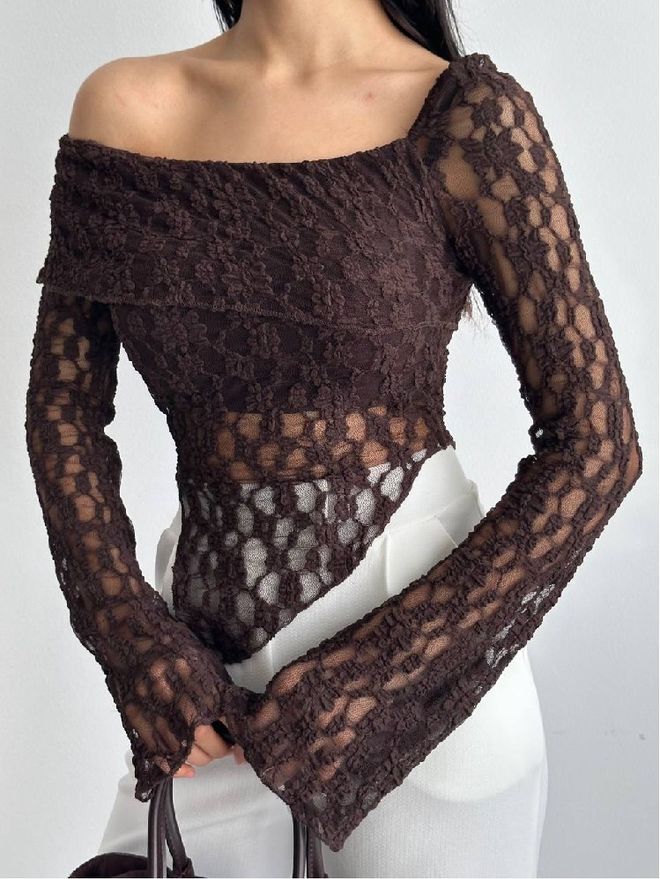 Mistix Καφέ Στενή Μπλούζα Με Λουλουδάτο Μοτίβο Και Λαιμόκοψη Χωρίς Ωμους Χονδρικό εμπόριο ενδυμάτων Casual