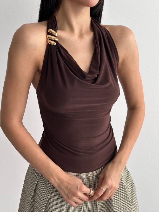 Mistix Bruine Blouse Met Slim Fit Kraag Mouwloos En Kapmouw Groothandel Kleding Casual