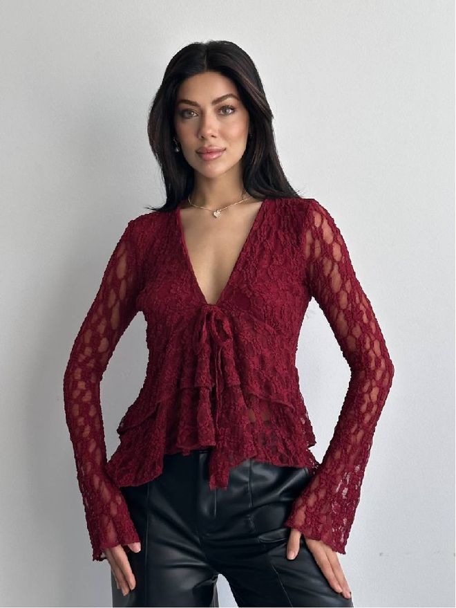 Mistix Gilet Rouge Bordeaux Avec Fermeture À Nouer Et Encolure Plongeante Vêtements en gros Sexy