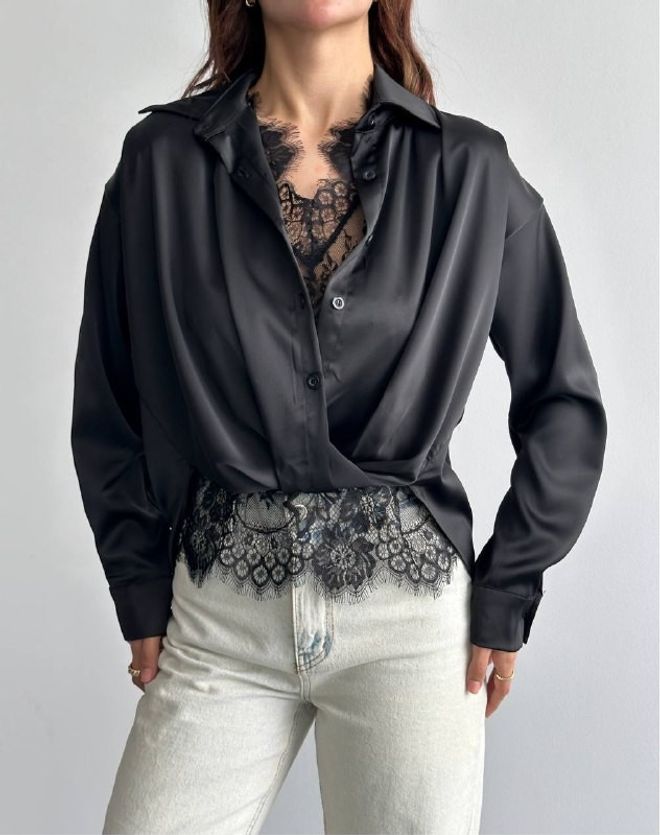 Mistix Zwarte Elegante Polo Hals Shirt Met Knopen Groothandel Kleding Casual