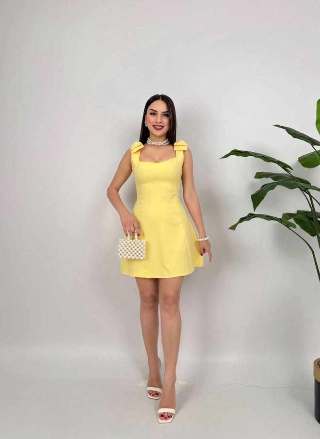 Miss Janell Vestido Amarelo Em Linha A Com Decote Quadrado E Mangas Japonesas Roupas por atacado Casual