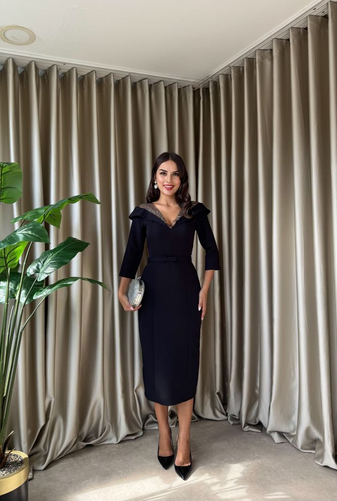 Miss Janell Zarif Siyah Fit & Düz Elbise İle Derin Dekolte Toptan Giyim 1