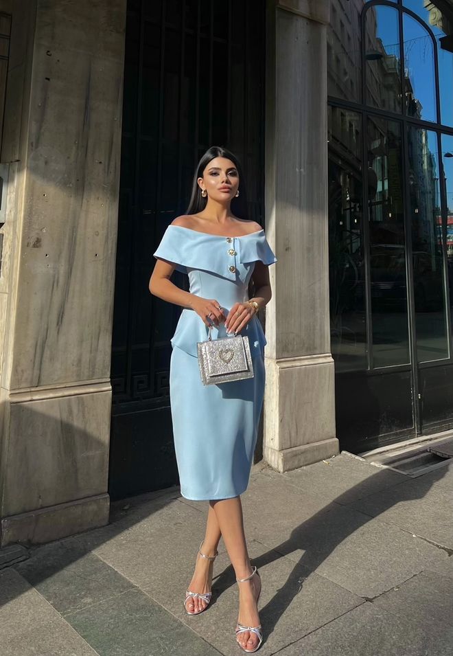 Miss Janell Robe Bleu Élégante Fourreau Avec Encolure Épaules Dénudées Vêtements en gros Sexy