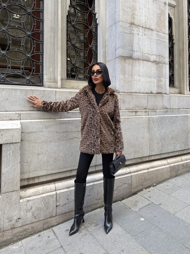 Miss Janell Smeđi Krzneni Kaput Sa Životinjskim Printom Glamurozan I Elegantan Stil Veleprodaja odjeće Ležerni