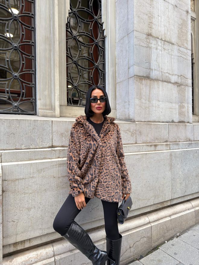 Miss Janell Brown Fur Coat With Animal Print Glam And Elegant Style Wholesale Clothing Vintage