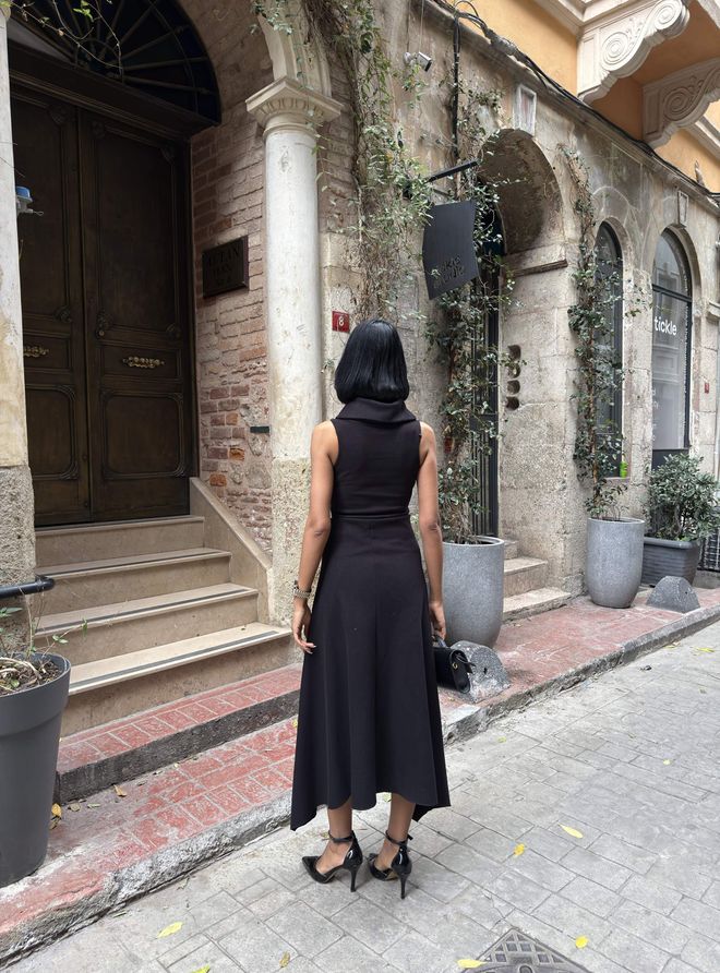 Miss Janell Vestido Preto Fit And Flare Maxi Com Decote Cowl Roupas por atacado Sensual