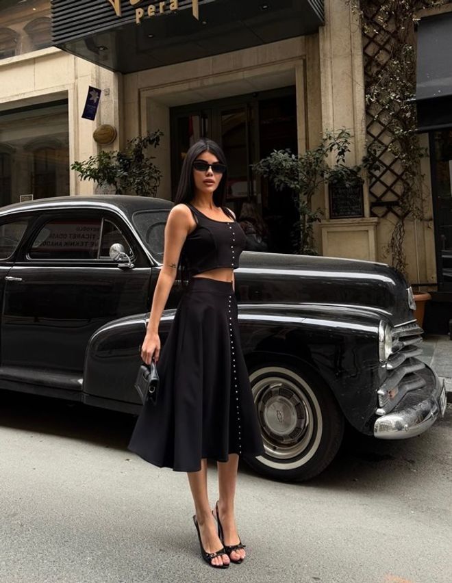 Miss Janell Black Elegant Flared Midi Skirt With High Waist Wholesale Clothing Spring