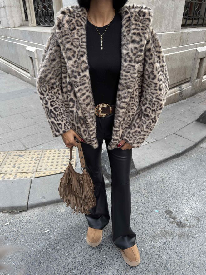 Miss Janell Casaco De Pele Castanho Com Padrão Animal E Colar Entalhado Roupas por atacado Casual