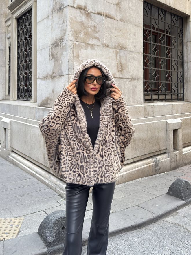 Miss Janell Manteau En Fourrure Marron Avec Motif Animalier Et Col Cranté Vêtements en gros 5