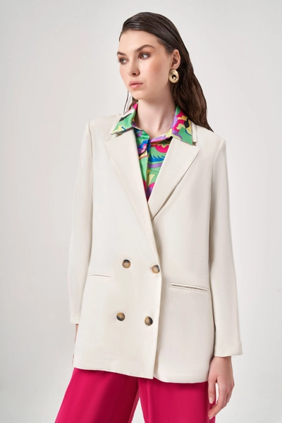 A model wears MZL10144 - Linen Textured Double Breasted Jacket, wholesale Jacket of Mizalle to display at Lonca